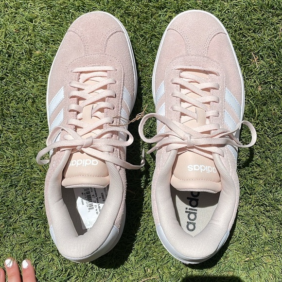 NWT ADIDAS VL Court Bold Sneakers! - Picture 10 of 13